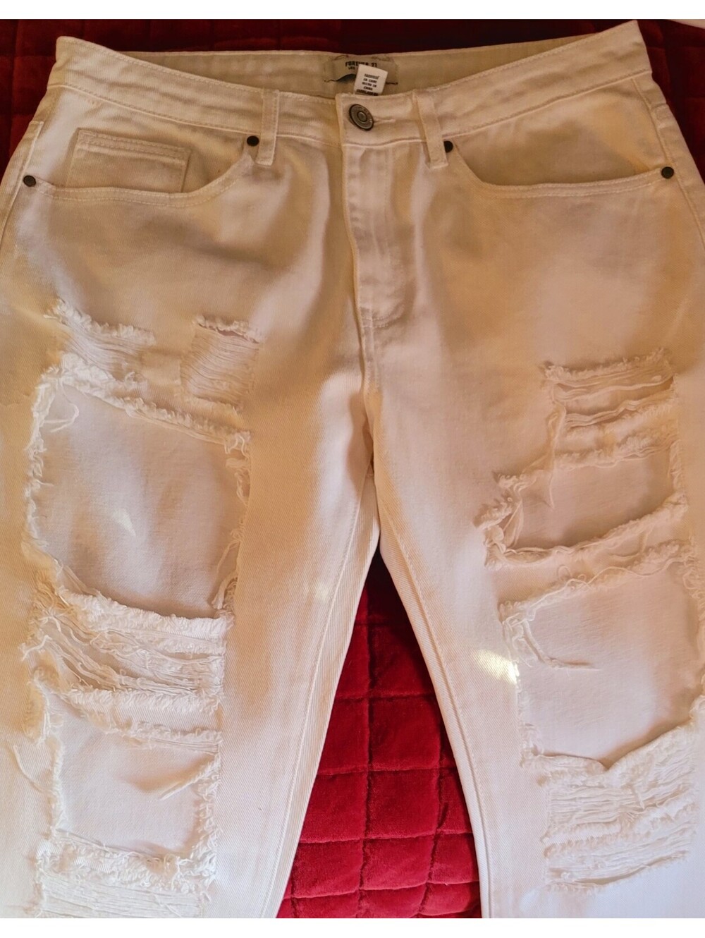 Forever 21 White Distressed Jeans size 28